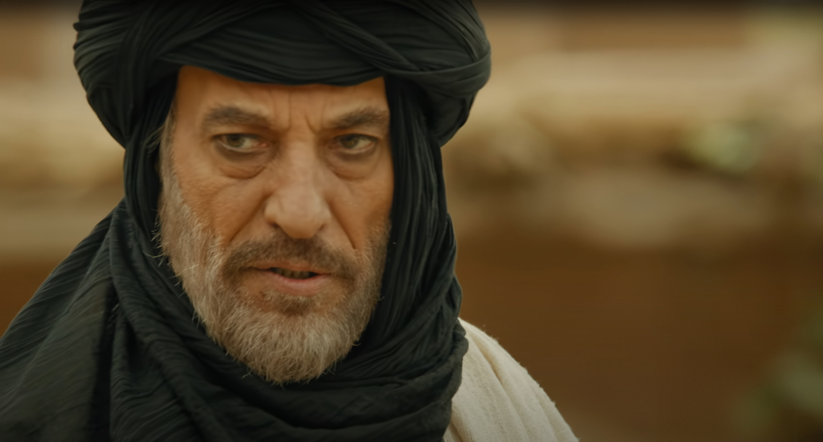 غسان مسعود ونجوم "محاربة الصحراء" يخطفون الأضواء في "زيوريخ السينمائي"