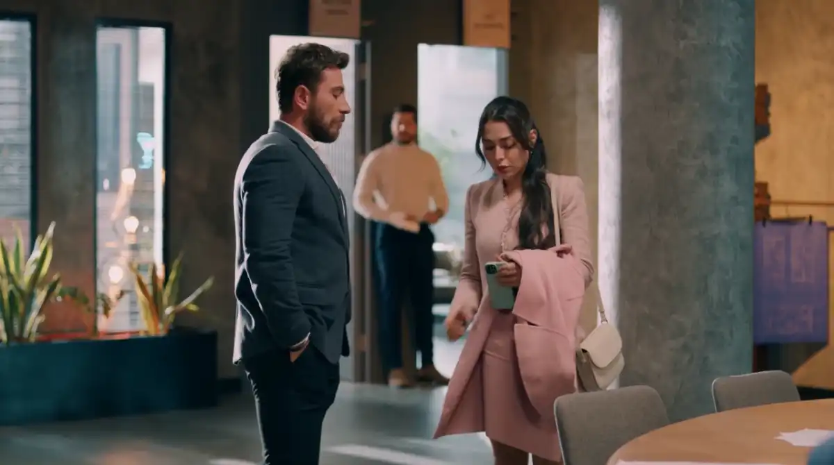 ملخص الحلقة 32 من مسلسل حب ع ورق