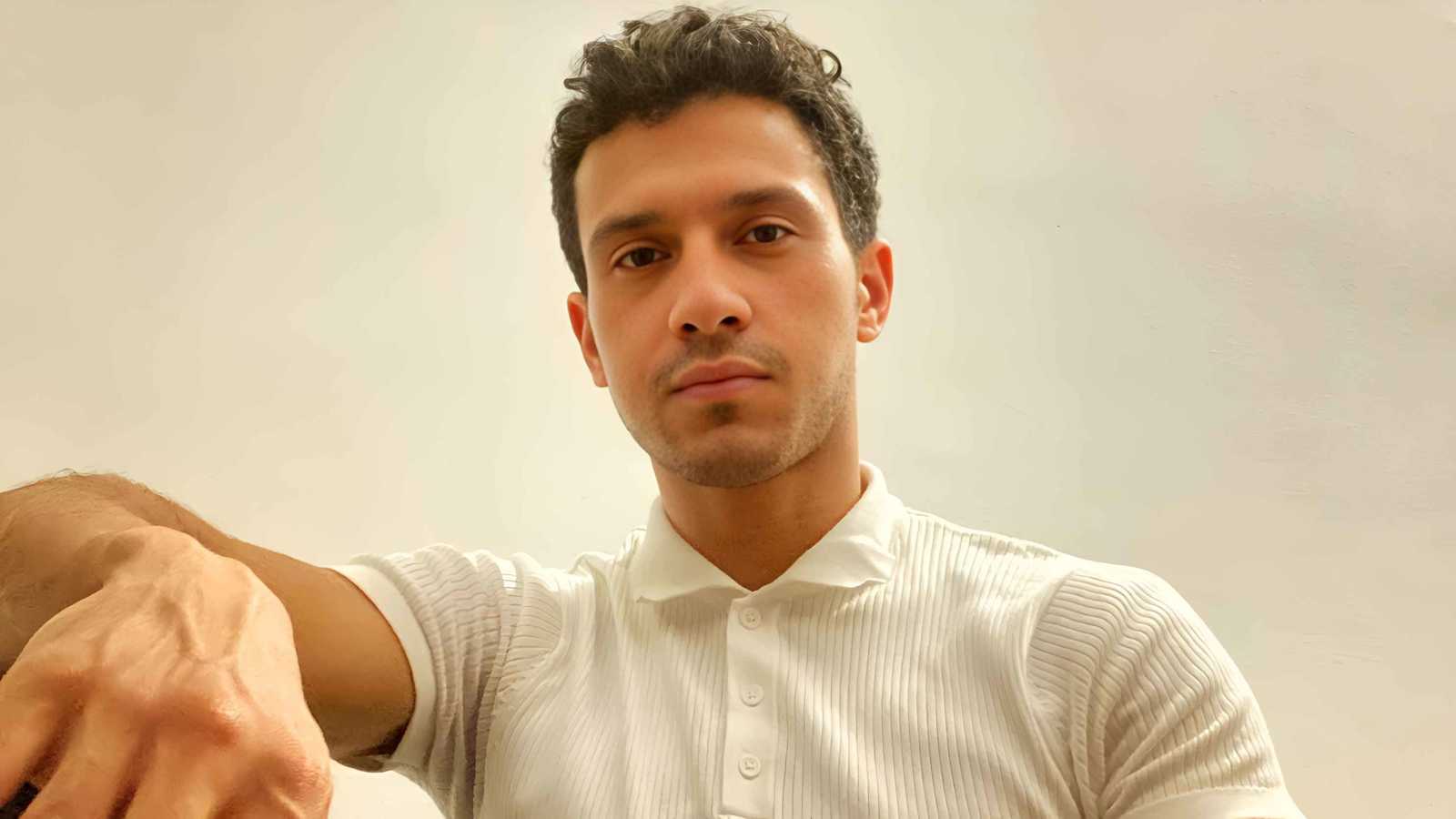 عصام عمر يكشف حقيقة انضمامه إلى "مافيا 2" (خاص)