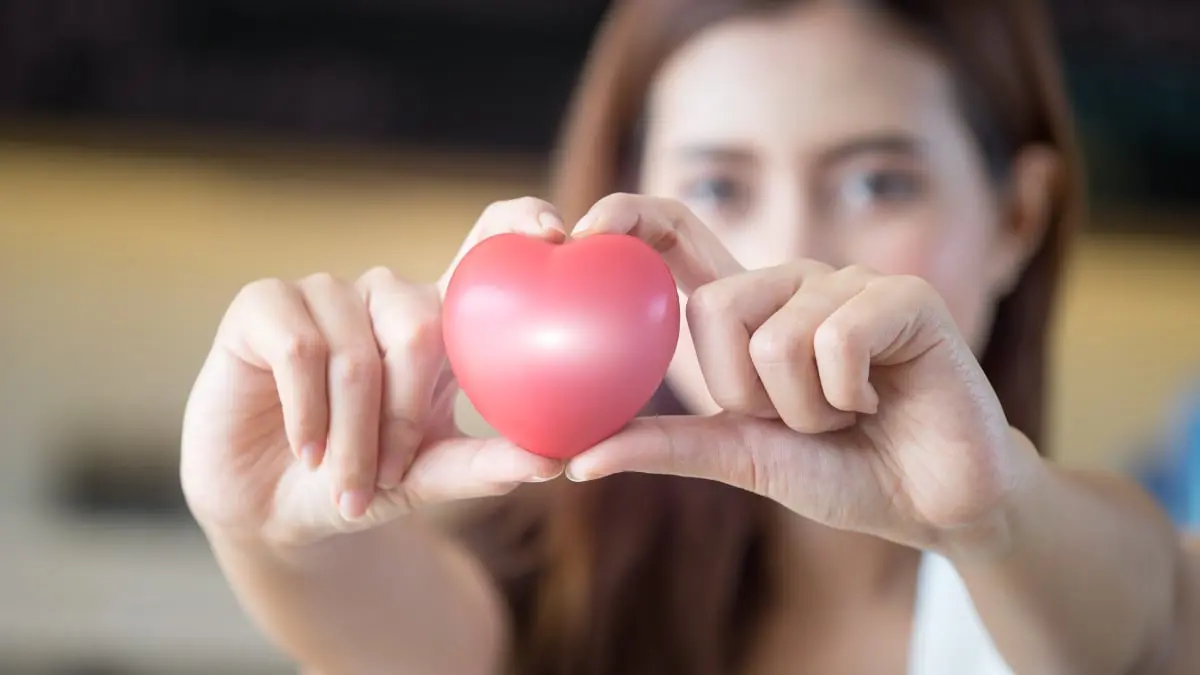 10 ممارسات طبيعية تحمي قلبك رغم تقدمك بالعمر