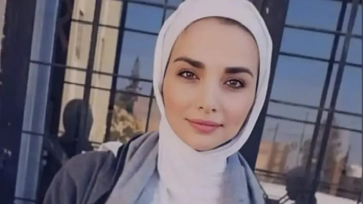 تشييع جثمان إيمان إرشيد بمسقط رأسها بعد مقتلها بالرصاص داخل جامعة أردنية