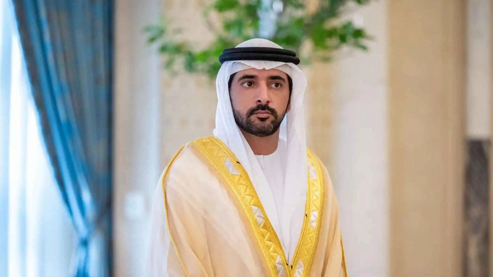 "صانعة جيل".. الأم حكاية المجد في بلاد زايد