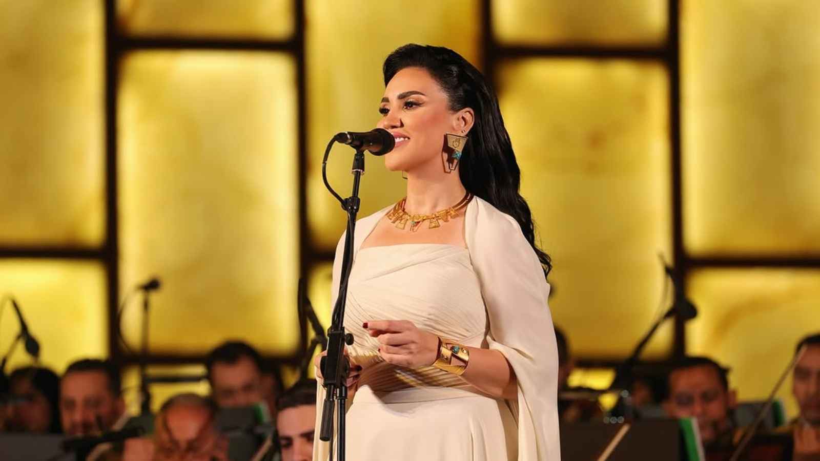 مي فاروق
