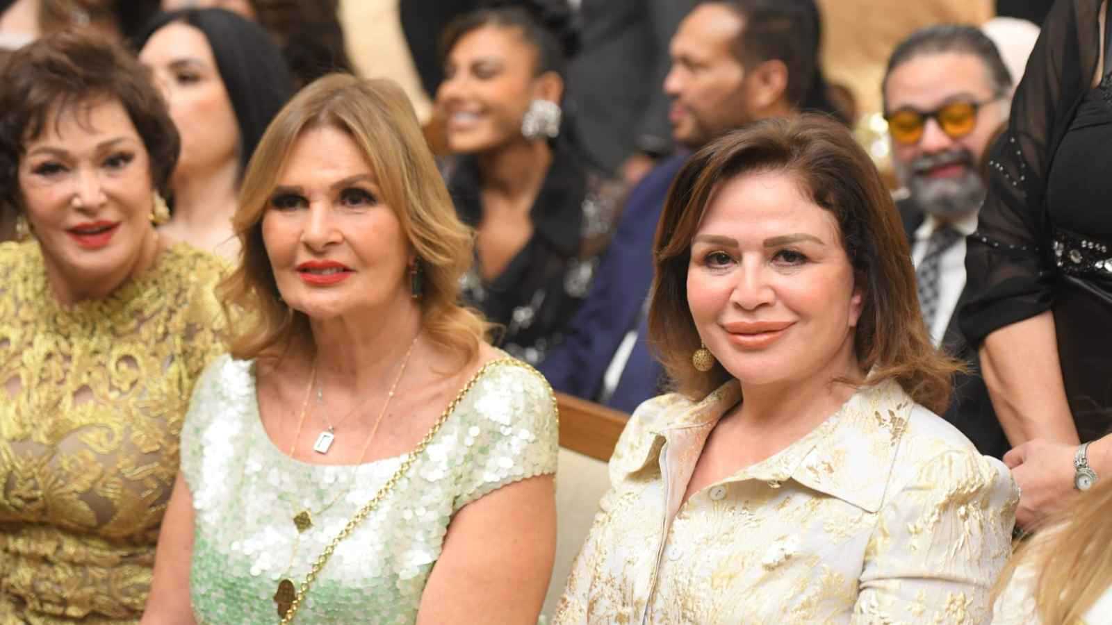 نجوم الفن يشاركون في حفل زفاف نجل هاني رمزي (فيديو)