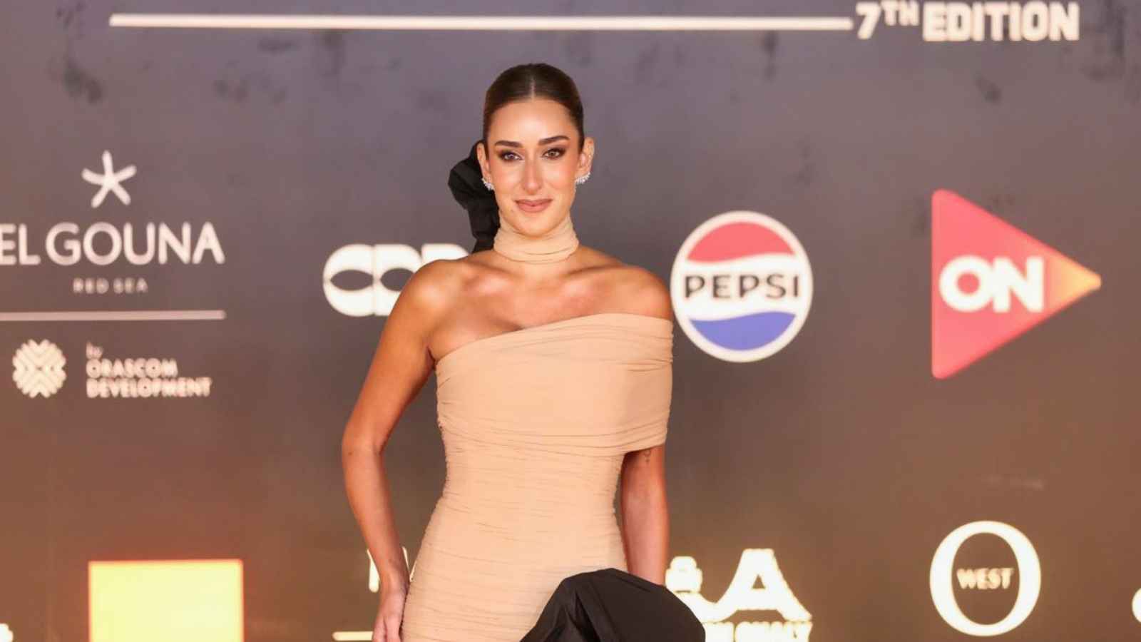 الفنانة أمينة خليل.