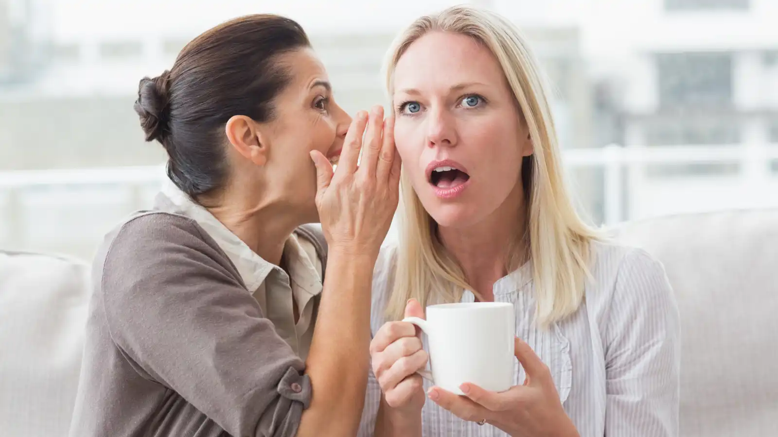 الحلم بانكشاف الأسرار.. راحة أم قلق؟ 