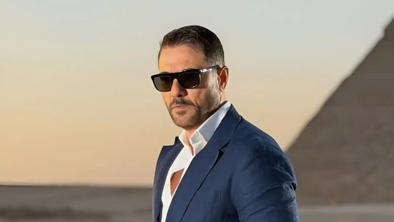 أحمد عز ينتهي من تصوير مسلسل "الأمير" في السعودية