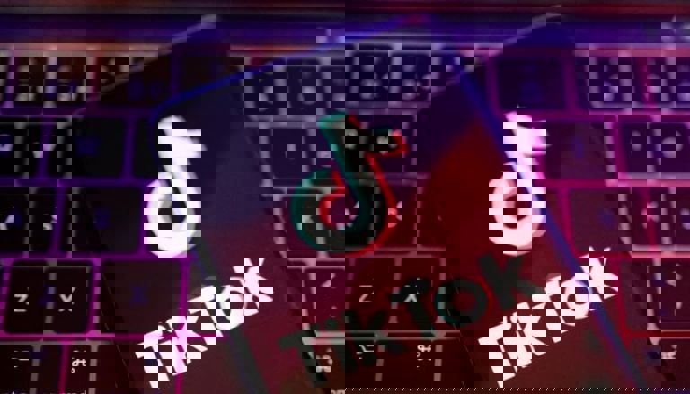 e1381780-11b0-46d3-90c4-aa639beea124
