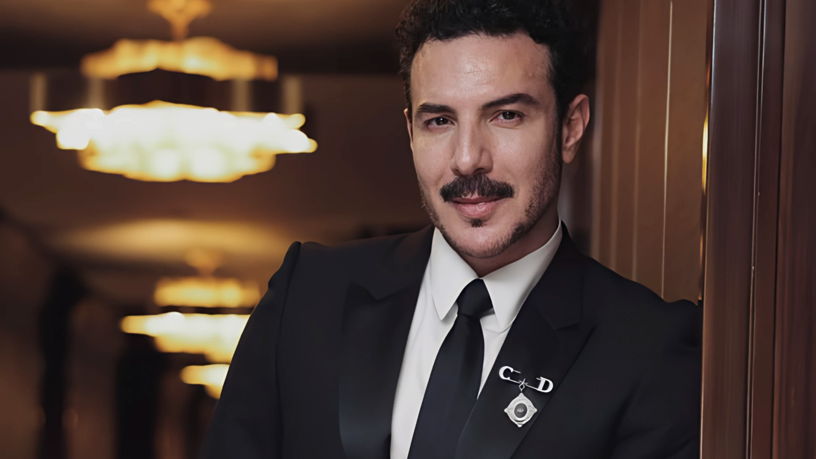  باسل خياط 