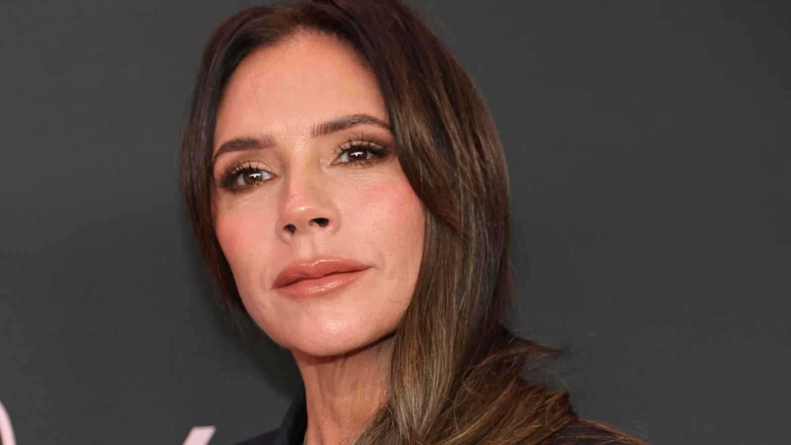 فيكتوريا بيكهام تتصدر قوائم آيتونز بعد خلافها مع ابنها