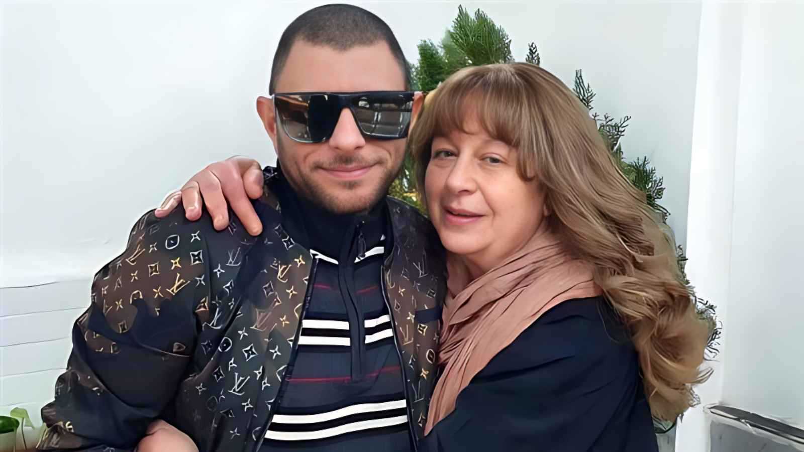 عمر فاروق الفيشاوي يكشف وصية والدته الأخيرة