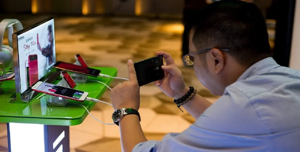 بالفيديو.. إنفينيكس تطلق هاتف "زيرو 5" في دبي بالشراكة مع سوق.كوم