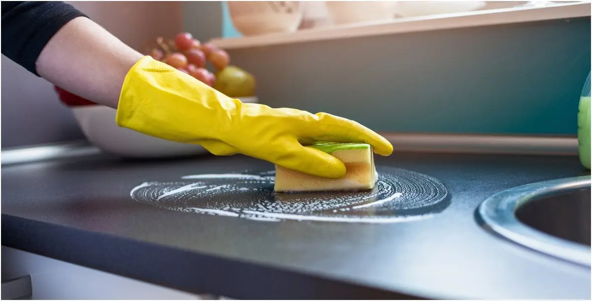 متى يتعيّن عليكِ استبدال اسفنجة تنظيف الصّحون في مطبخكِ؟