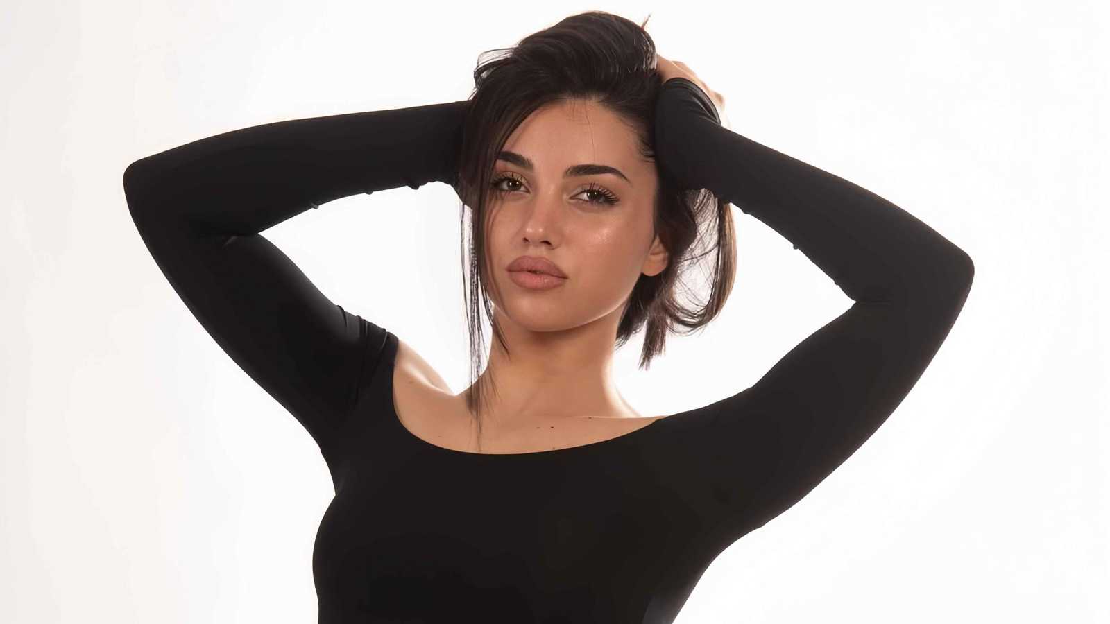 هل خطفت آنا جيغنوسو قلب لامين يامال بعد انفصاله عن نيكي نيكول؟