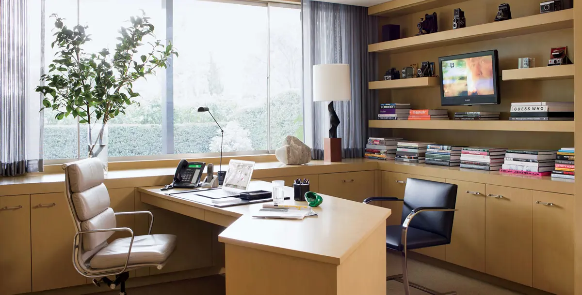 للمرأة العاملة.. كيف تجهزين غرفة مكتبك في المنزل؟