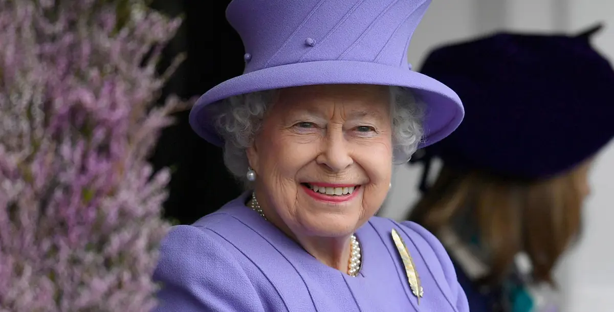 لن تصدقي.. الملكة إليزابيث تمارس رياضة ركوب الخيل بعمر الـ 90