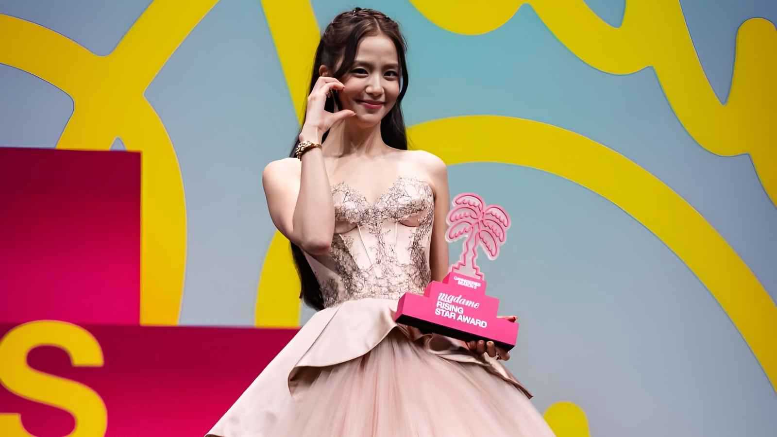 جيسو تحصد جائزة "النجم الصاعد" في "كان" وسط هتافات عالمية 