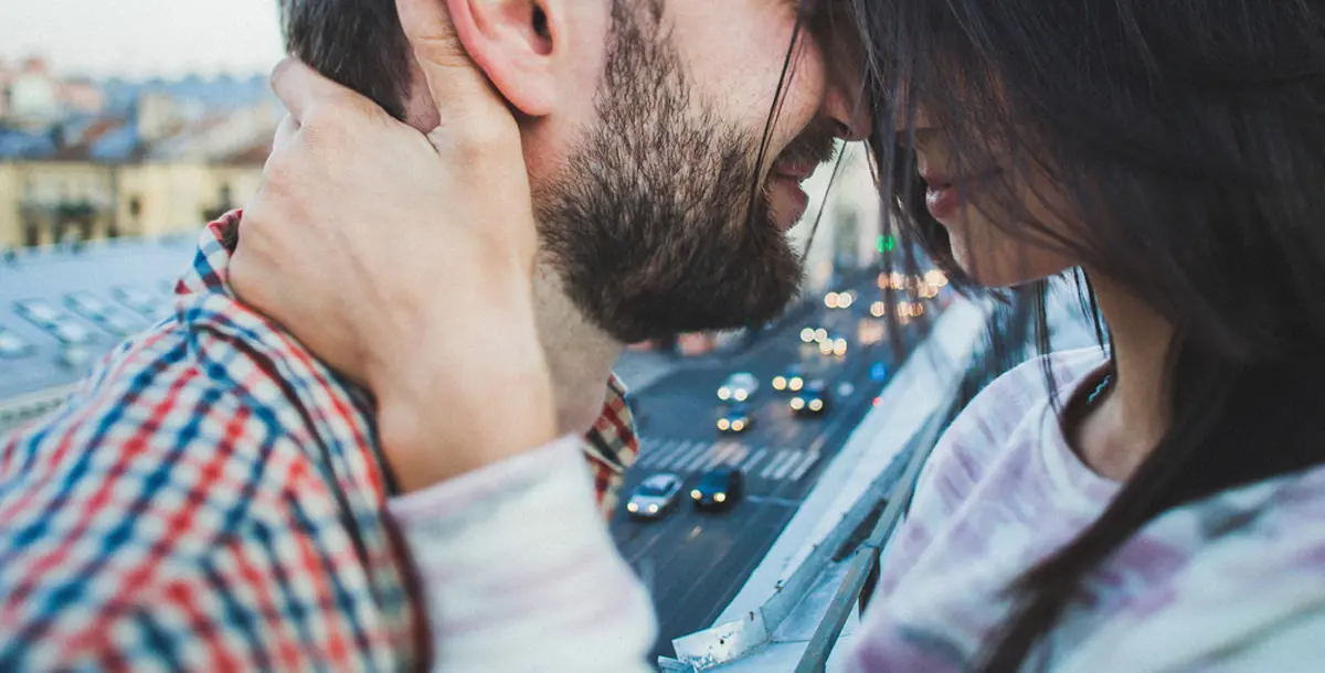 دراسة للكشف عن أهمية القبلة أثناء العلاقة الحميمية