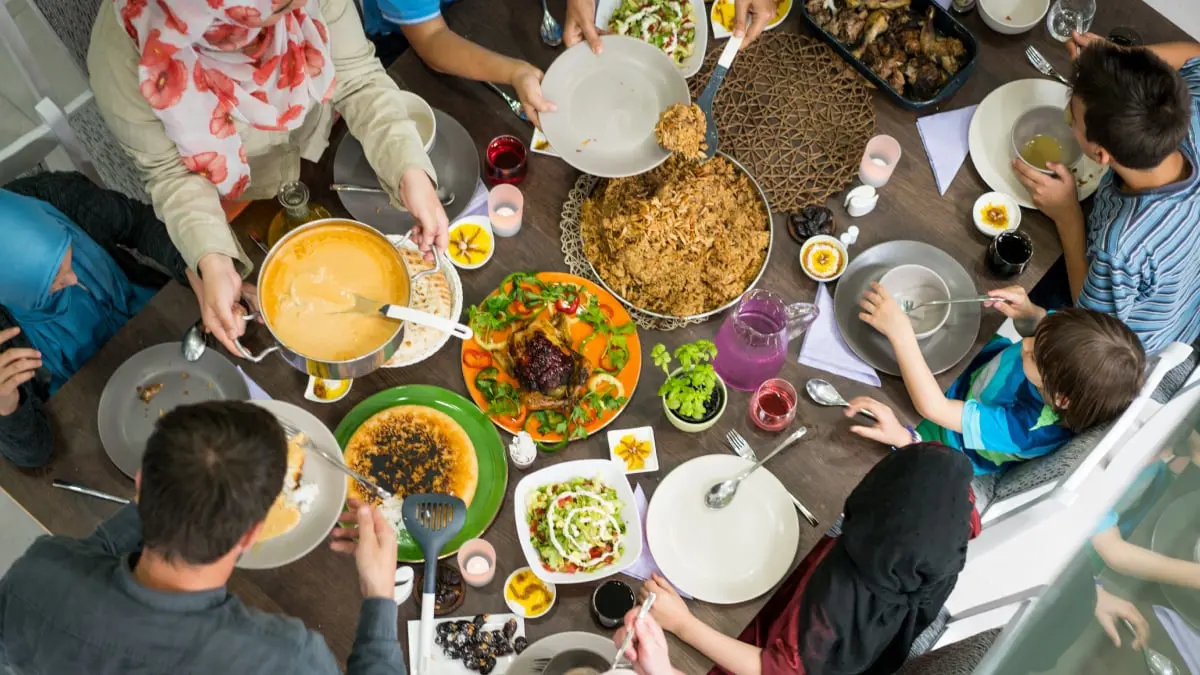 5 خطوات لاستعادة التوازن الغذائي بعد رمضان