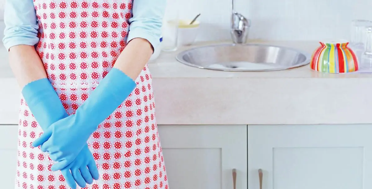 السلع الأساسية في المطبخ لتنظيف أي شيء