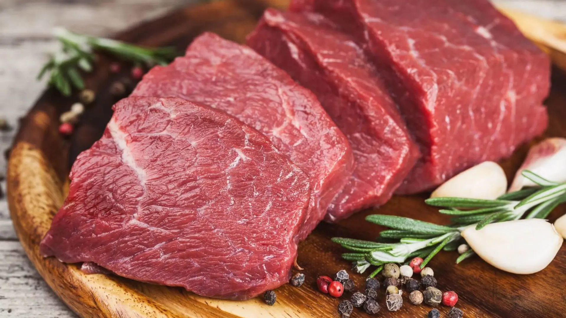 هل تزيد اللحوم الحمراء من خطر الإصابة بالسكري؟