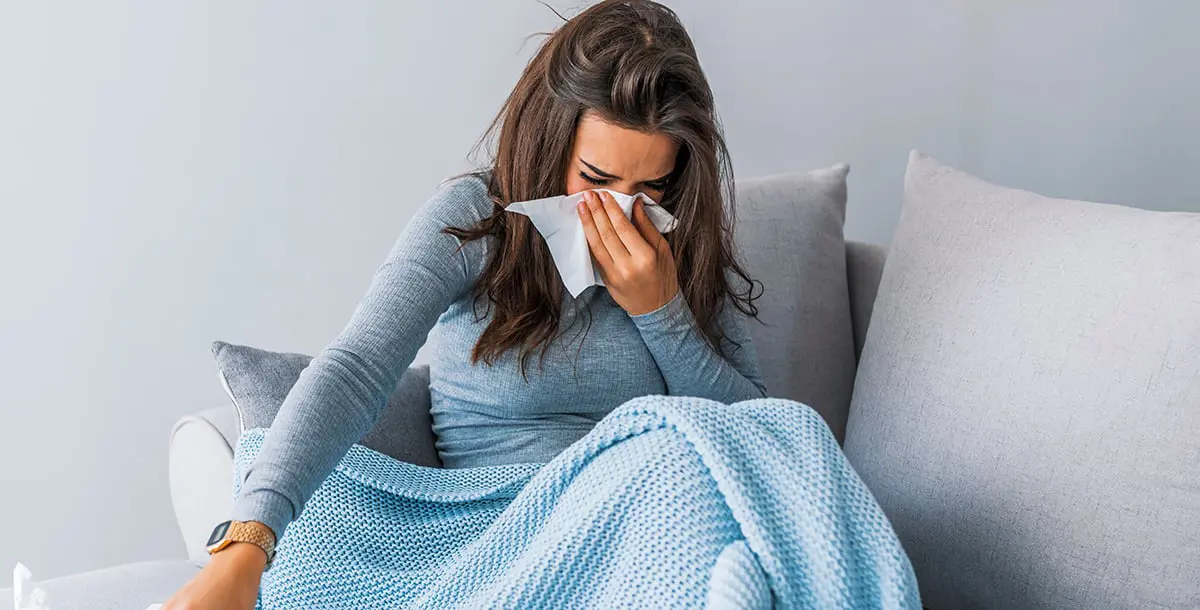 انفلونزا أم نزلة برد؟.. كيف تفرقين بين أعراضهما؟