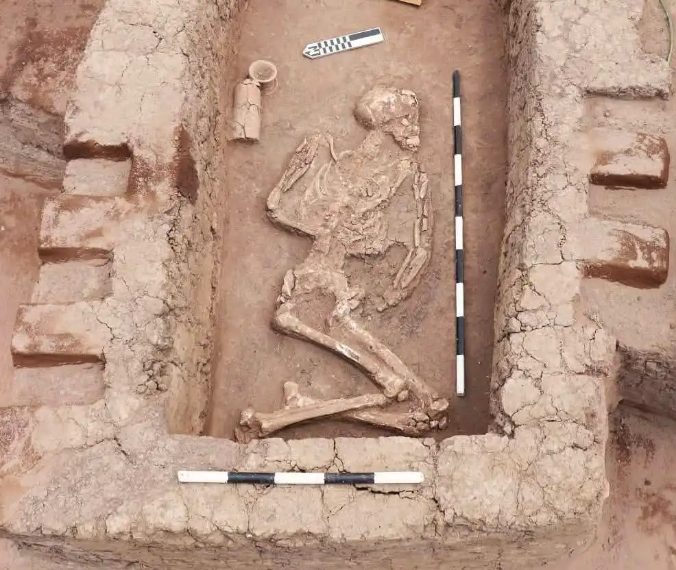 من الآثار المكتشفة