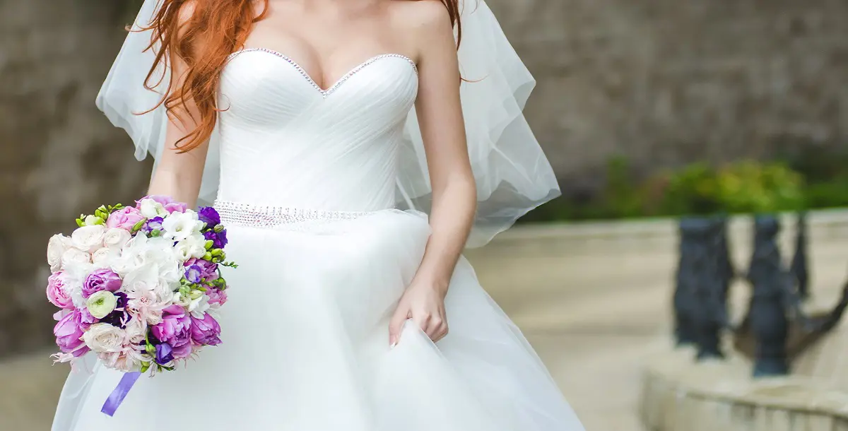 9 فساتين زفاف عصرية تبرز أجمل منحنيات جسمك