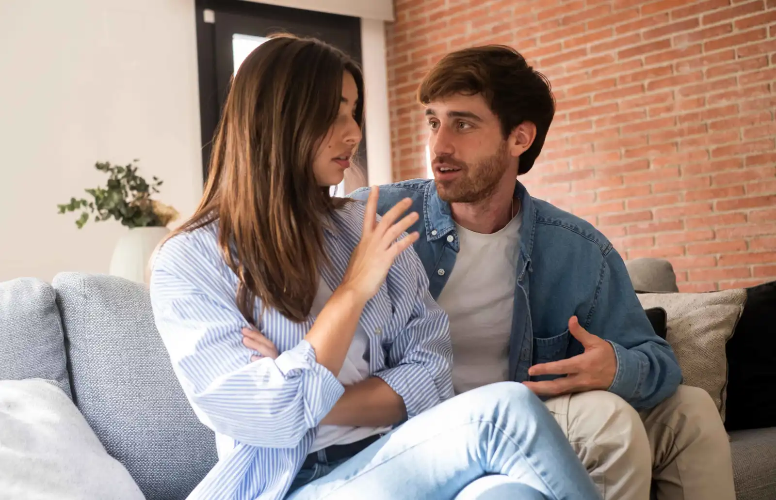 مؤشرات تخبرك أن الانسحاب من العلاقة هو الشجاعة 