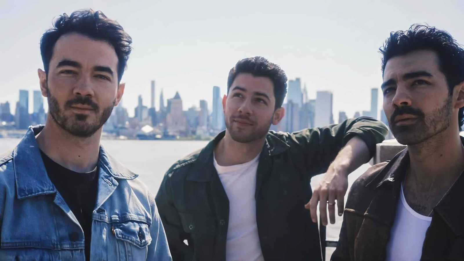 فرقة Jonas brothers 