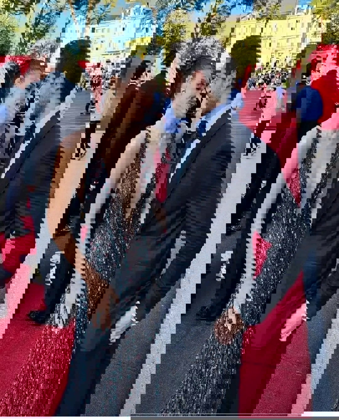 f0ee01e6-2297-41b8-985c-5e2957b418d8