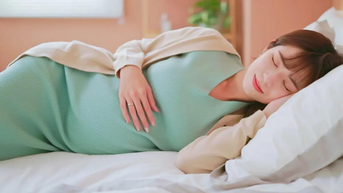مشاكل النوم أثناء الحمل وطرق تخفيفها