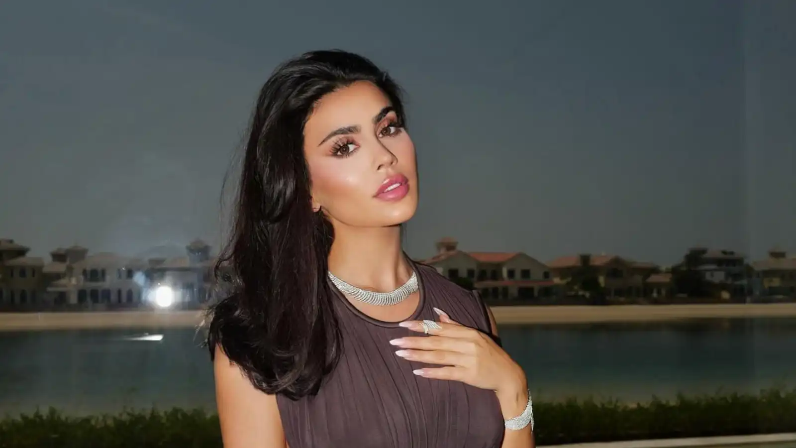 يومي تكشف كواليس لقائها بزوجها التركي
