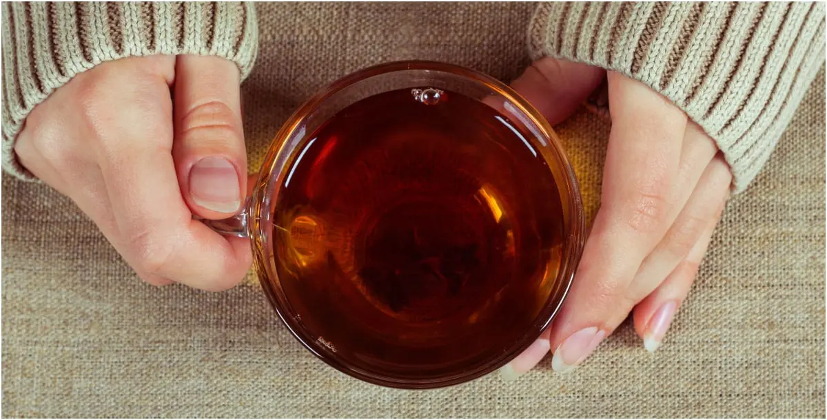 شرب الشاي على معدة فارغة.. احذري مخاطره غير المتوقعة!