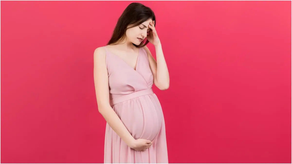 إذا كنت حاملا وتشعرين بآلام مبكرة في الرحم.. إليك الأسباب