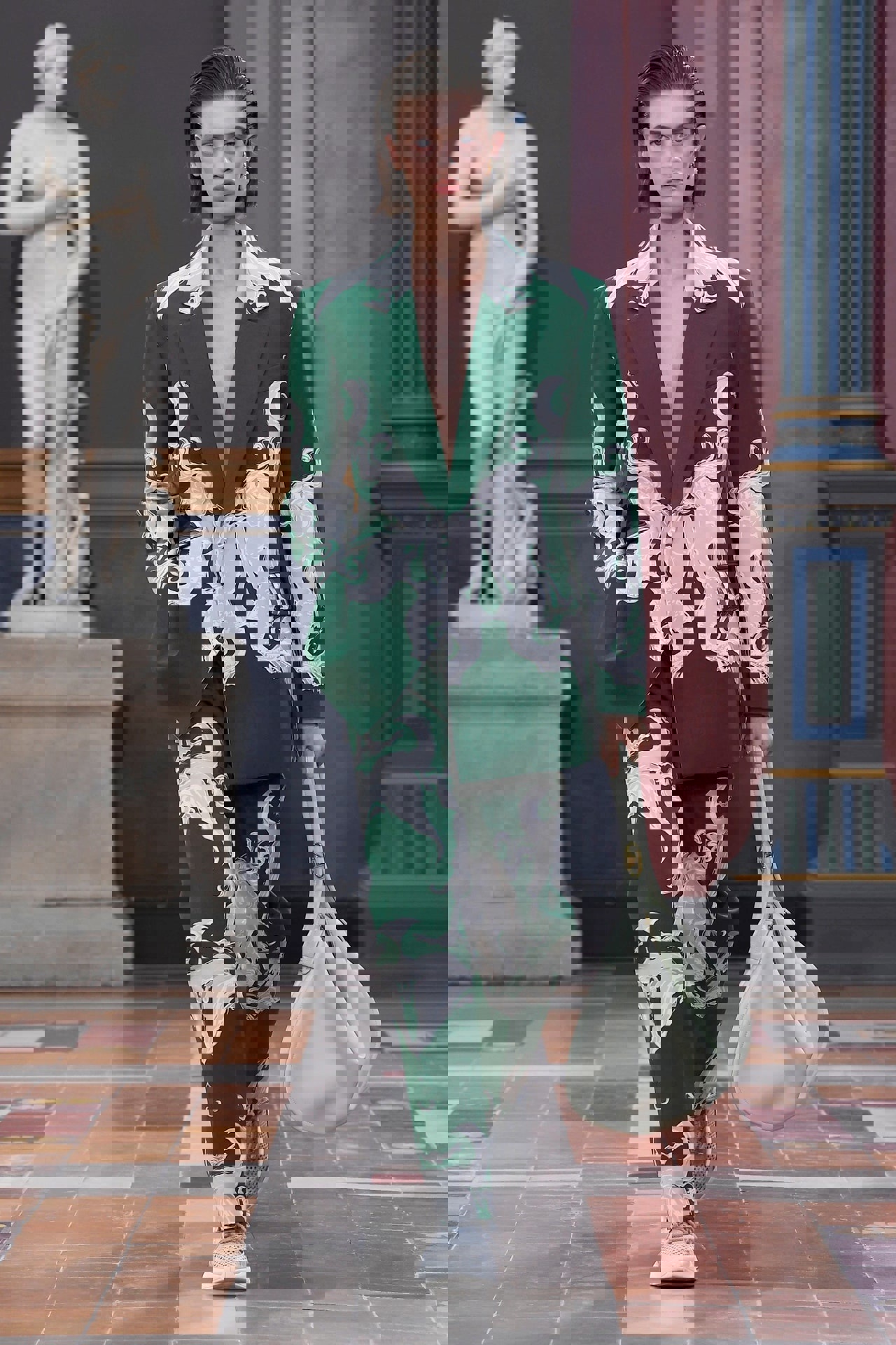 f3536bde-df5b-4601-9e22-53a1d3d6fddc