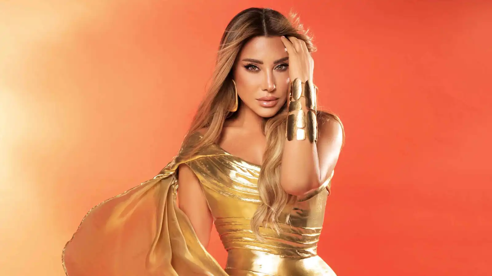 نجوى كرم تكشف مقطعاً محذوفاً من أغنيتها "يلعن البعد"