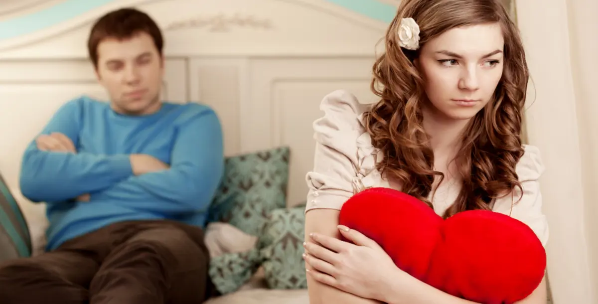 كيف تتعاملين مع زوجك إذا كان "بخيل المشاعر" ؟