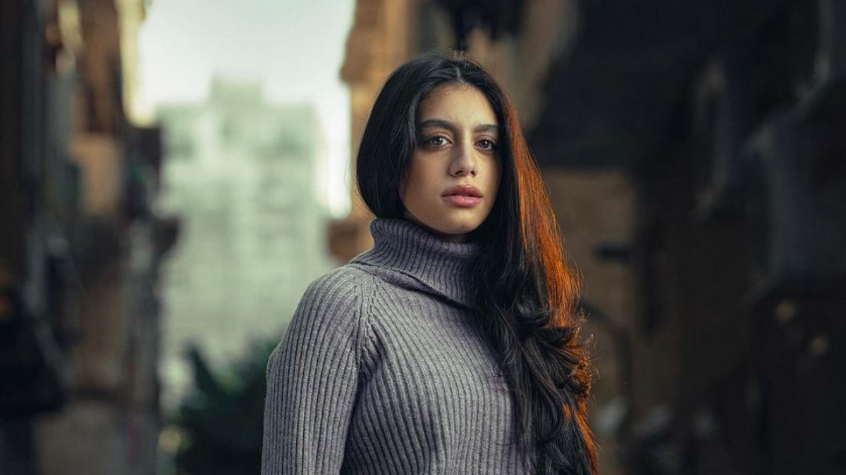 ياسمينا العبد تطالب بفوط صحية مجانية في فيلم "Period"