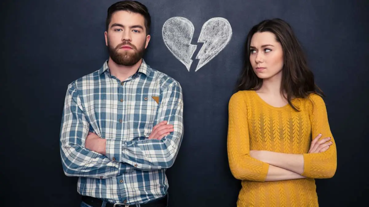 زواج بلا حب أو طلاق موجع.. أيهما أقل كلفة على الرفاه العاطفي؟