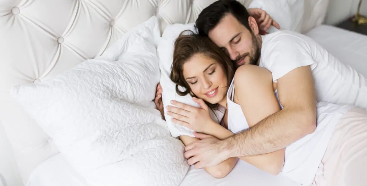 كيف يؤثر النوم الكافي على سعادتك الزوجية؟