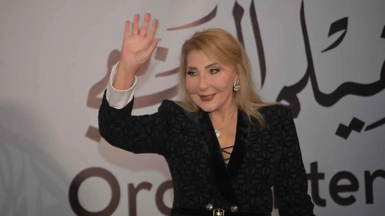 تكريم نادية الجندي وغسان مسعود في مهرجان وهران السينمائي (صور)