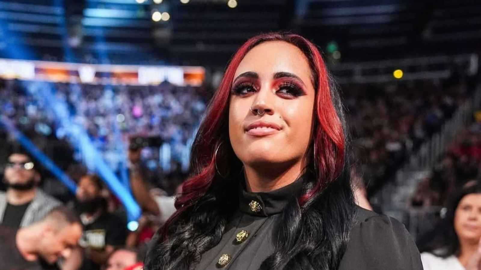 لماذا غادرت ابنة ذا روك WWE؟