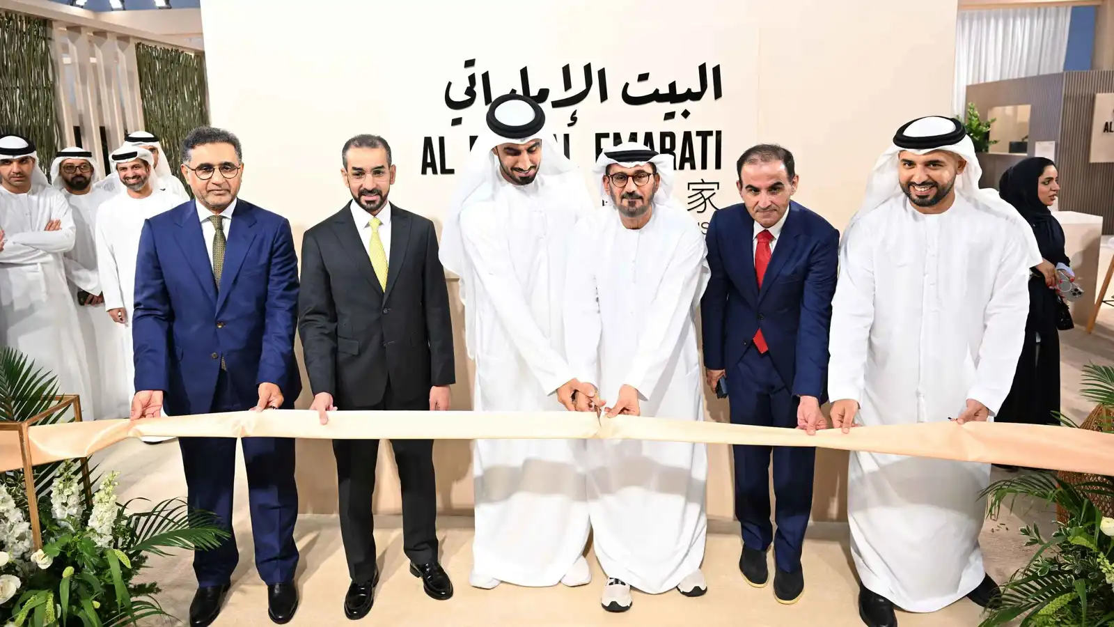 "البيت الإماراتي" يُطل على سور الصين العظيم