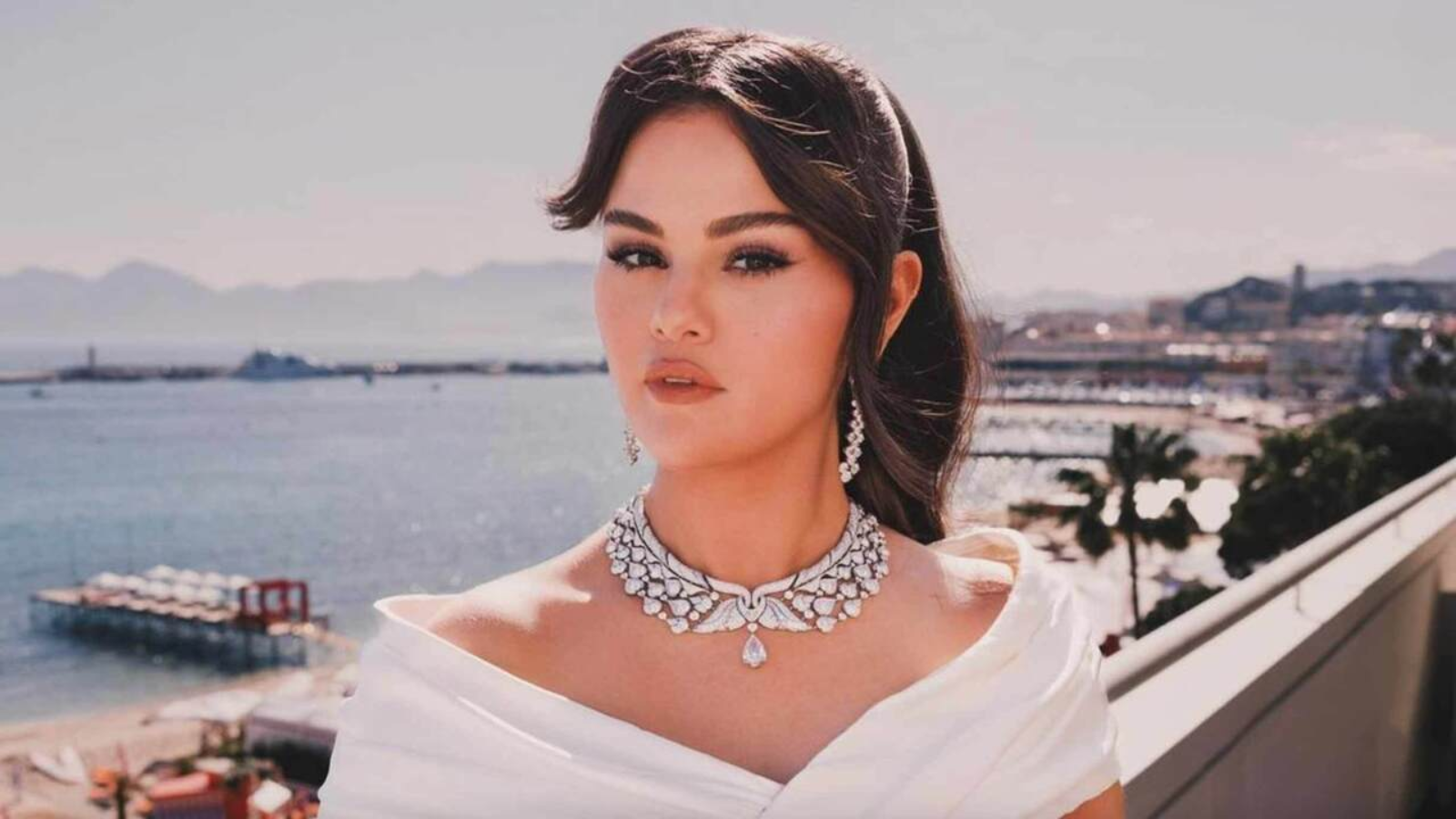 هل انفصلت سيلينا غوميز عن بيني بلانكو؟ الحقيقة الكاملة 