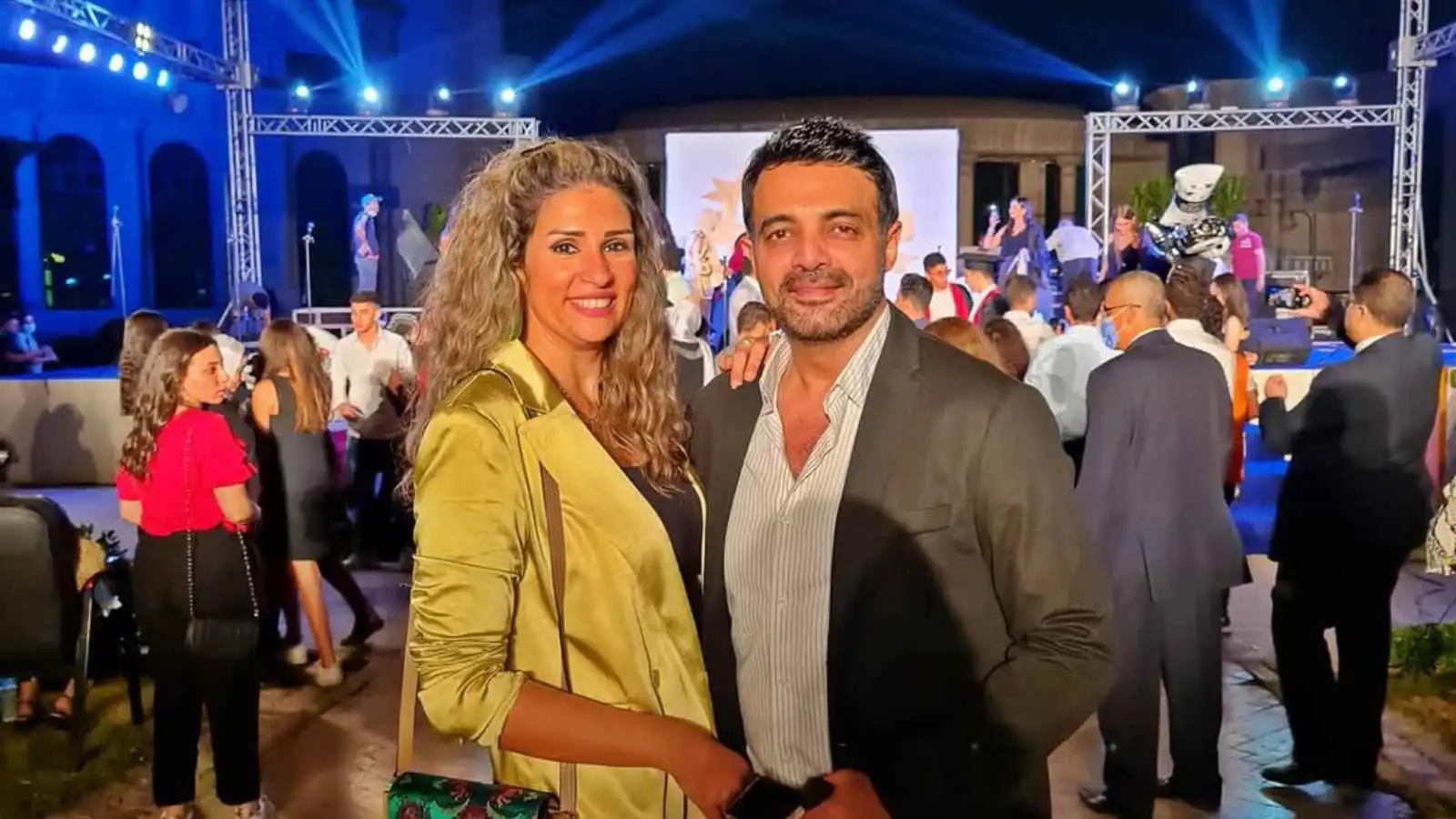 عمرو محمود ياسين وزوجته الإعلامية آيات أباظة