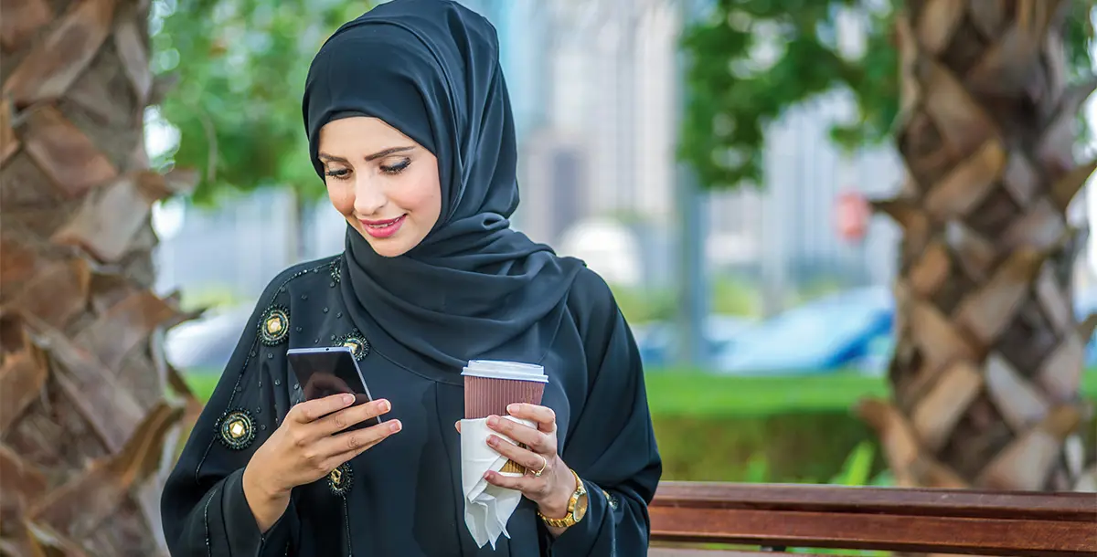 السعودية تسمح للطالبات بحمل الهواتف النقالة داخل الحرم الجامعي