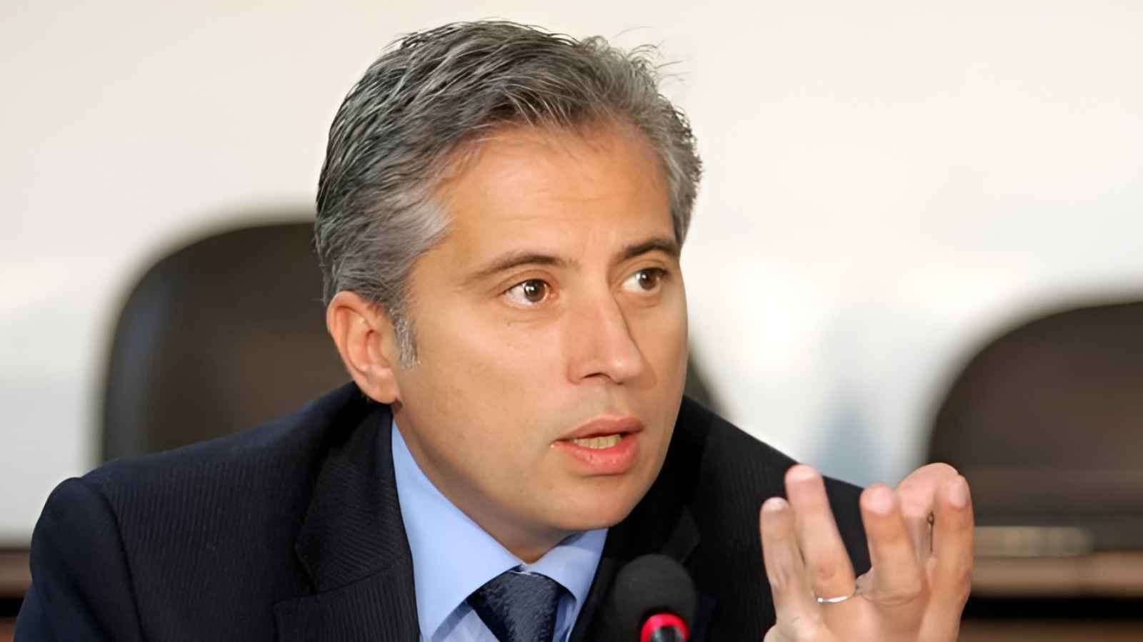وسامة رئيس الوزراء الجديد جعفر حسان حديث الأردنيين على السوشال ميديا