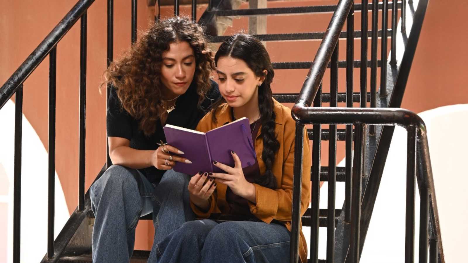 أدهم يصدم تيا بطلب غريب في "ميد تيرم" الحلقة 4