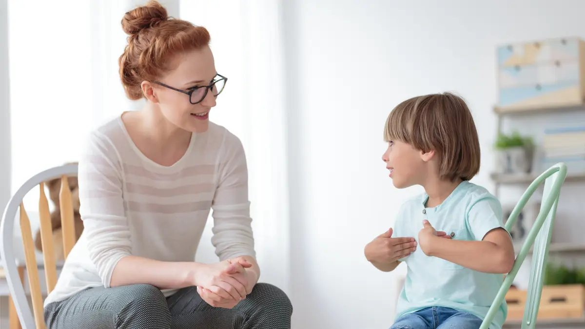 كيف تجعلين طفلك قادرا على التعبير عن مشاعره؟
